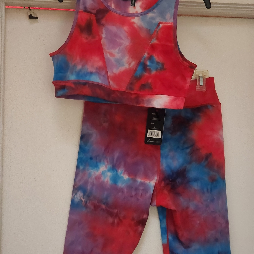 2 Piece Multicolored Large  Women Tights/Shorts Set .Stretch.NWT